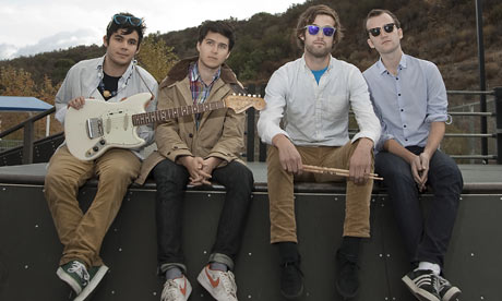 Vampire-Weekend-001