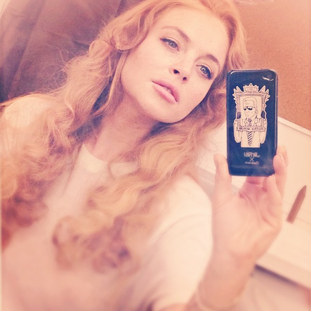 lohan selfie